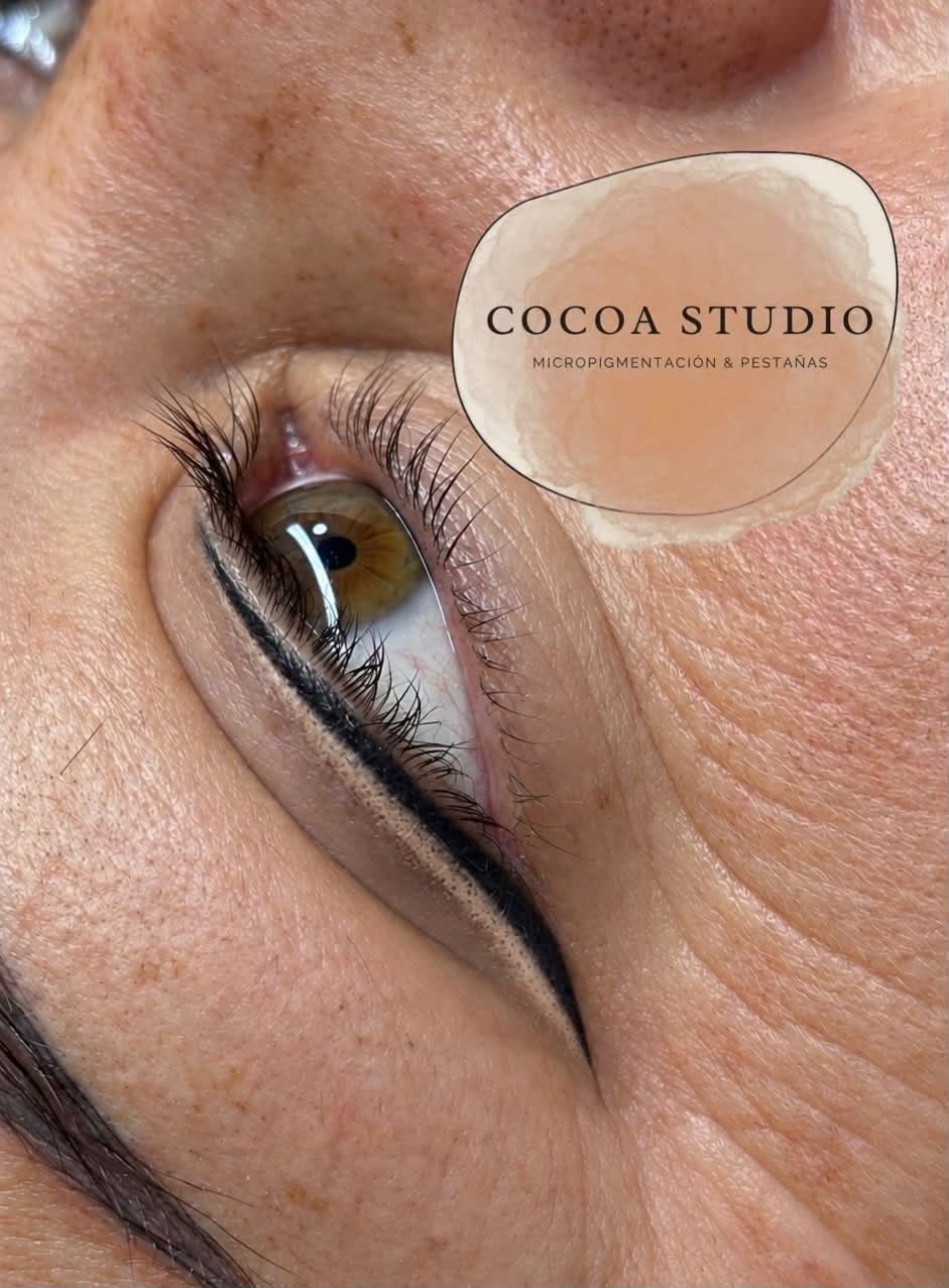 Eyeliner + línea de luz en Cocoa Studio Roma